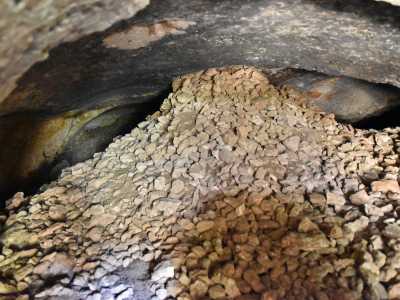 ..�sommersi� da piramidi di macerie provenienti dalla superficie